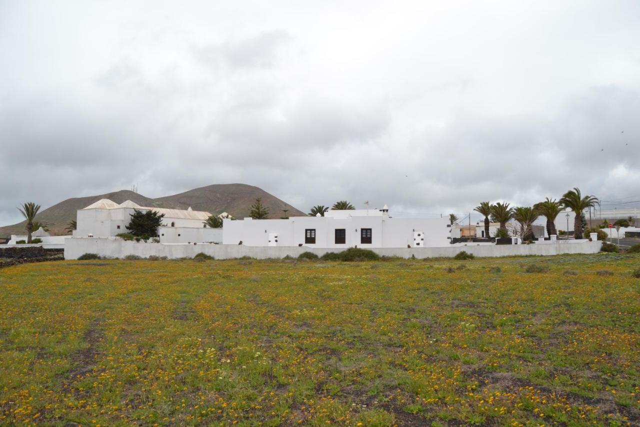 Villa Eva Tinajo Exteriör bild
